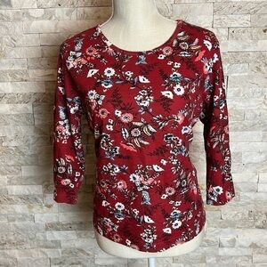 Long sleeve shirt t-shirt by Shenanigans. Size PL. red, blue, white flowers‌‌‌
